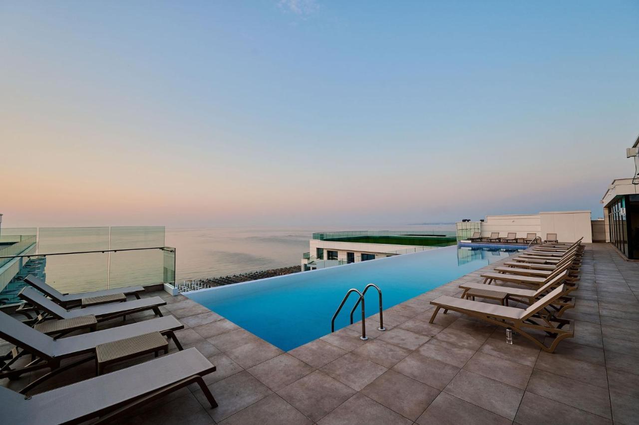 Wave N' Sea Apartment In Infinity Beach Resort - Parking Mamaia Exterior photo