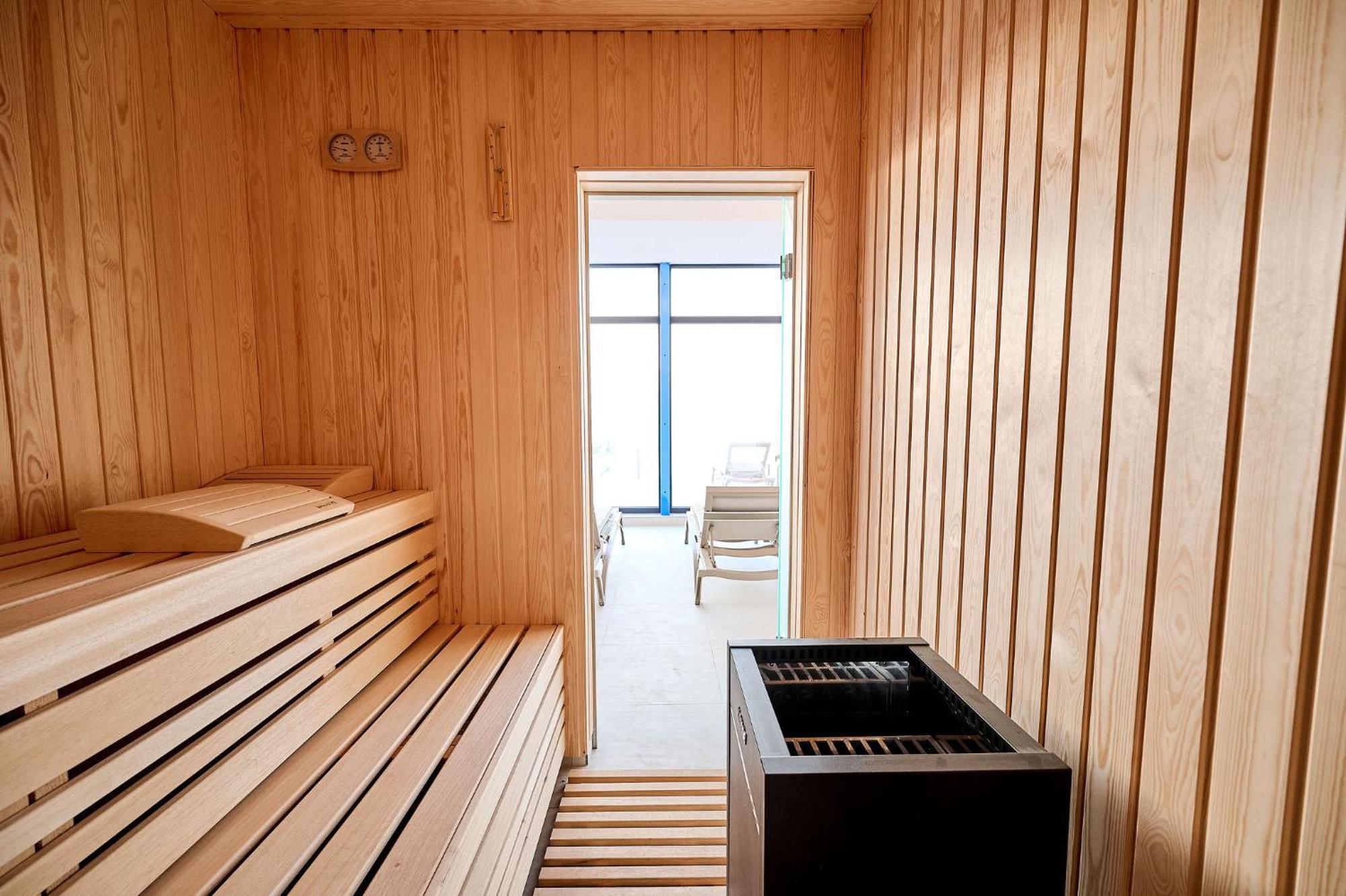 Wave N' Sea Apartment In Infinity Beach Resort - Parking Mamaia Exterior photo